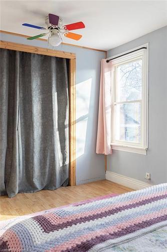 217 Gibson Avenue, Hamilton, ON - Indoor Photo Showing Bedroom