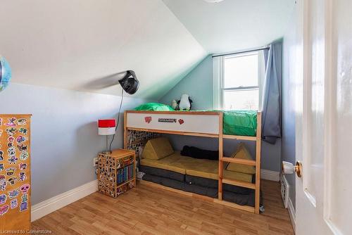 217 Gibson Avenue, Hamilton, ON - Indoor Photo Showing Bedroom