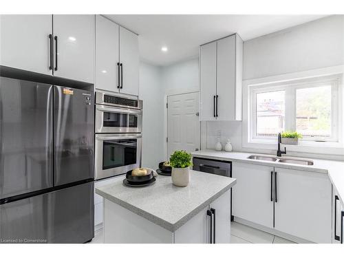 334 Cannon Street E, Hamilton, ON - Indoor Photo Showing Kitchen With Stainless Steel Kitchen With Double Sink With Upgraded Kitchen