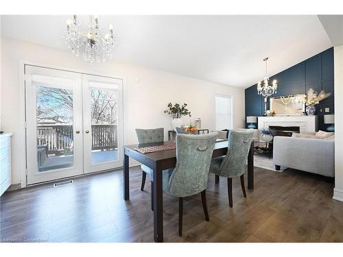 10 Amherst Circle, Hamilton, ON - Indoor Photo Showing Dining Room