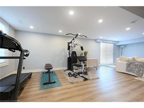 10 Amherst Circle, Hamilton, ON - Indoor Photo Showing Gym Room