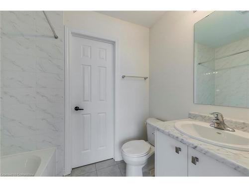 3945 Lodi Road, Burlington, ON - Indoor Photo Showing Bathroom