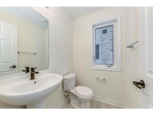 3945 Lodi Road, Burlington, ON - Indoor Photo Showing Bathroom