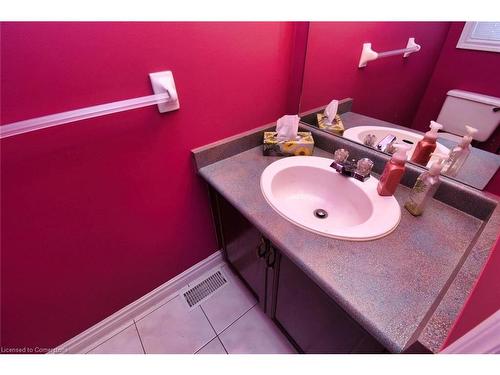 151 Dicenzo Drive, Hamilton, ON - Indoor Photo Showing Bathroom