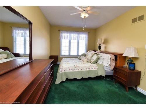 151 Dicenzo Drive, Hamilton, ON - Indoor Photo Showing Bedroom