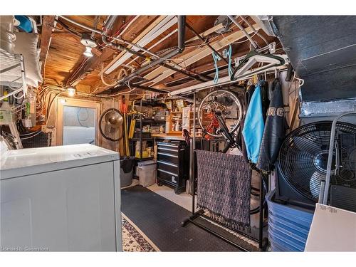 35 Jones Street, Hamilton, ON - Indoor Photo Showing Laundry Room