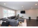 24 East 39Th Street, Hamilton, ON  - Indoor Photo Showing Living Room 