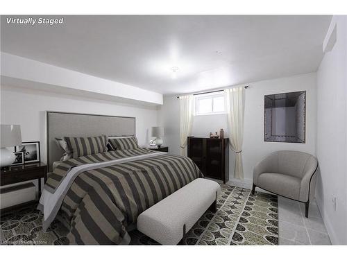 5 Easton Street, Cambridge, ON - Indoor Photo Showing Bedroom