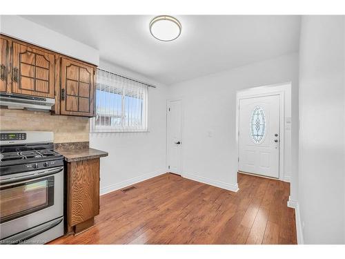 144 Deschene Avenue, Hamilton, ON - Indoor Photo Showing Kitchen