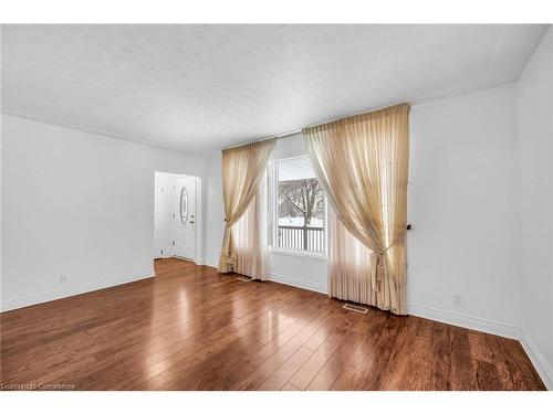 144 Deschene Avenue, Hamilton, ON - Indoor Photo Showing Other Room