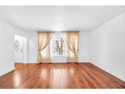 144 Deschene Avenue, Hamilton, ON - Indoor Photo Showing Other Room