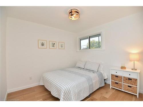 145 Winchester Boulevard, Hamilton, ON - Indoor Photo Showing Bedroom