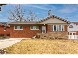 39 Bland Avenue  Stoney Creek, ON L8G 3R2