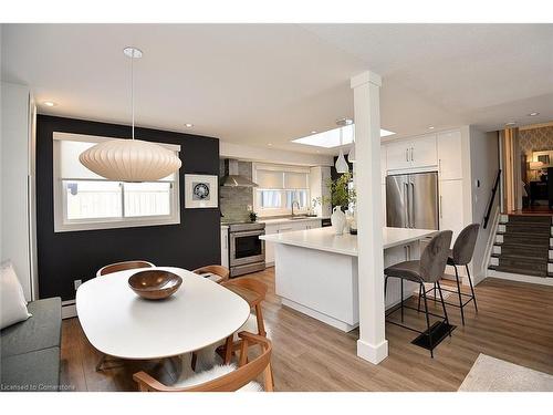 672 Montego Crescent, Burlington, ON - Indoor Photo Showing Dining Room