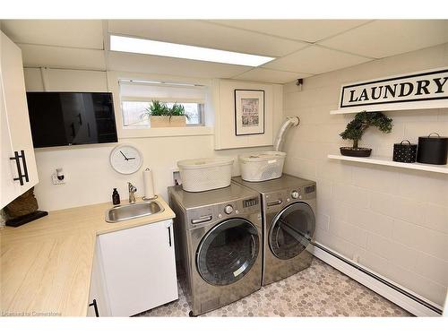 672 Montego Crescent, Burlington, ON - Indoor Photo Showing Laundry Room