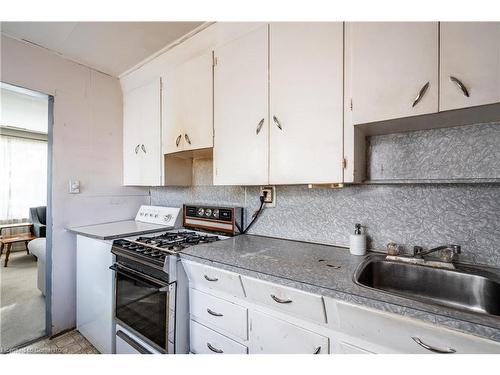 450 Upper Sherman Avenue, Hamilton, ON - Indoor Photo Showing Kitchen