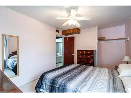 450 Upper Sherman Avenue, Hamilton, ON - Indoor Photo Showing Bedroom