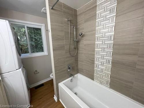 412 Quigley Road, Hamilton, ON - Indoor Photo Showing Bathroom