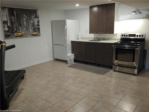 805 Stone Church Road, Hamilton, ON - Indoor Photo Showing Kitchen