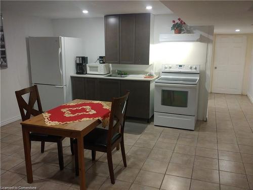 805 Stone Church Road, Hamilton, ON - Indoor Photo Showing Kitchen