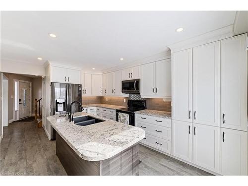 161 Twin Crescent, Hamilton, ON - Indoor Photo Showing Kitchen With Double Sink