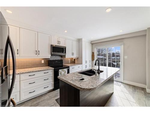 161 Twin Crescent, Hamilton, ON - Indoor Photo Showing Kitchen With Double Sink