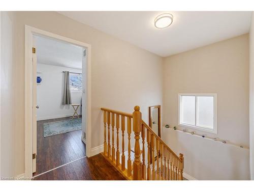 161 Twin Crescent, Hamilton, ON - Indoor Photo Showing Other Room