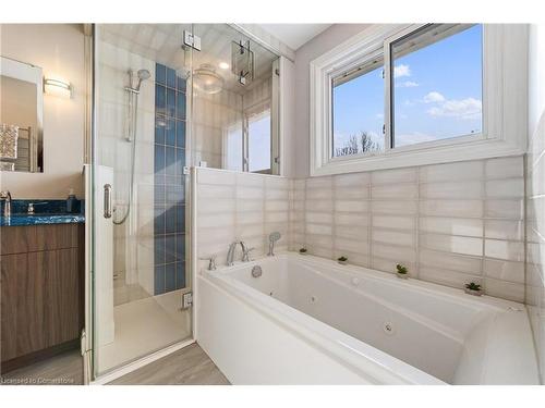 161 Twin Crescent, Hamilton, ON - Indoor Photo Showing Bathroom