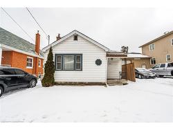 124 Whitney Avenue  Hamilton, ON L8S 2G7