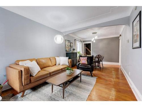 64 Graham Avenue S, Hamilton, ON - Indoor Photo Showing Living Room