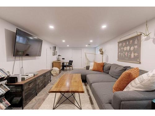 64 Graham Avenue S, Hamilton, ON - Indoor Photo Showing Living Room