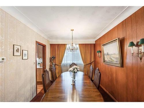 251 Tottenham Road, Burlington, ON - Indoor Photo Showing Dining Room