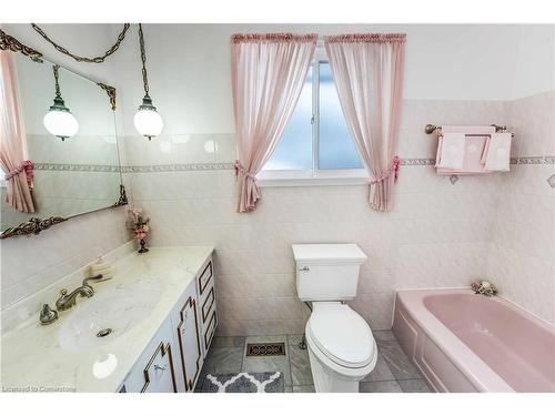 251 Tottenham Road, Burlington, ON - Indoor Photo Showing Bathroom