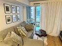 409-270 Wellington Street W, Toronto, ON  - Indoor Photo Showing Living Room 