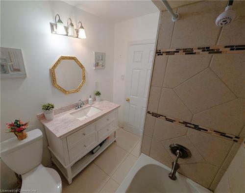 208 West 19Th Street, Hamilton, ON - Indoor Photo Showing Bathroom