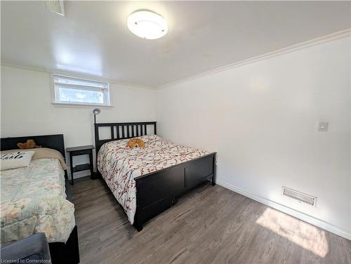 208 West 19Th Street, Hamilton, ON - Indoor Photo Showing Bedroom