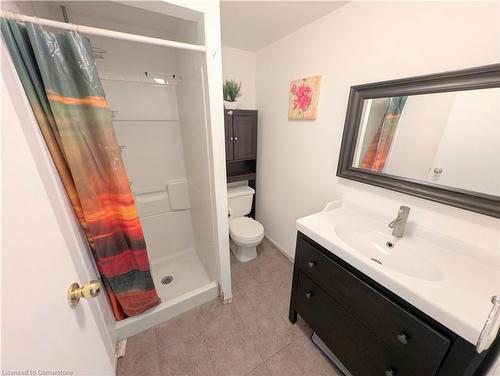 208 West 19Th Street, Hamilton, ON - Indoor Photo Showing Bathroom