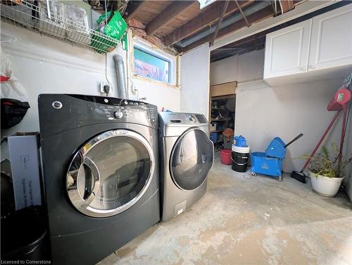 208 West 19Th Street, Hamilton, ON - Indoor Photo Showing Laundry Room