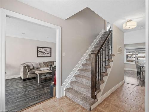 25 Lindsay Drive, Caledonia, ON - Indoor Photo Showing Other Room