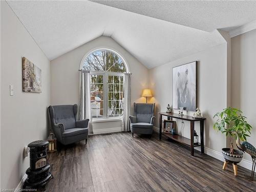 25 Lindsay Drive, Caledonia, ON - Indoor Photo Showing Other Room