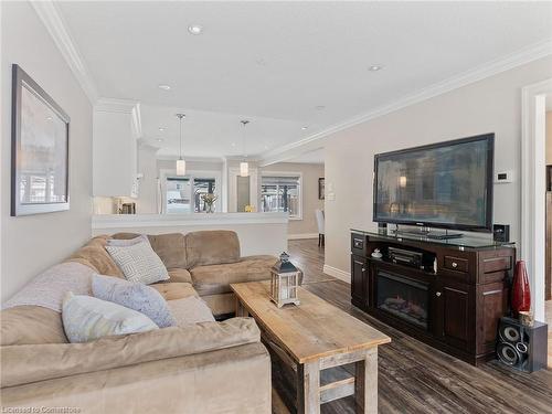 25 Lindsay Drive, Caledonia, ON - Indoor Photo Showing Living Room