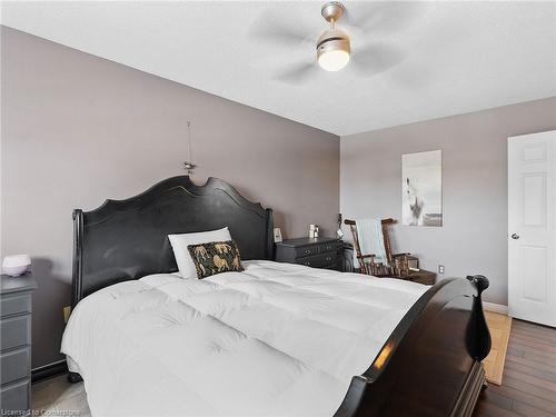 25 Lindsay Drive, Caledonia, ON - Indoor Photo Showing Bedroom