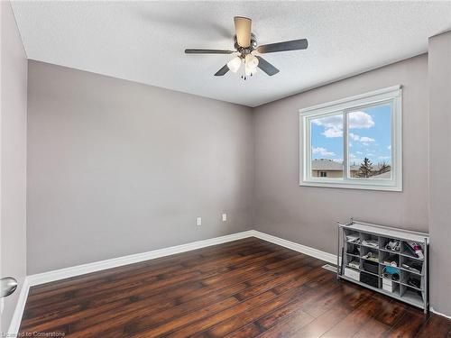 25 Lindsay Drive, Caledonia, ON - Indoor Photo Showing Other Room