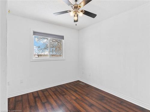 25 Lindsay Drive, Caledonia, ON - Indoor Photo Showing Other Room