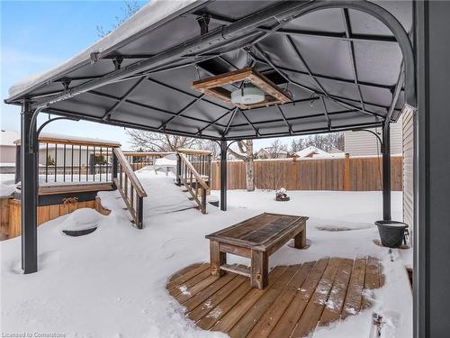 25 Lindsay Drive, Caledonia, ON - Outdoor With Deck Patio Veranda