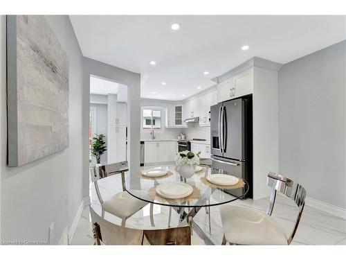 449 Acadia Drive, Hamilton, ON - Indoor Photo Showing Dining Room