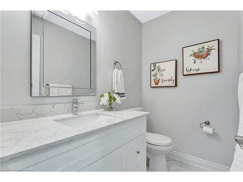 449 Acadia Drive, Hamilton, ON - Indoor Photo Showing Bathroom