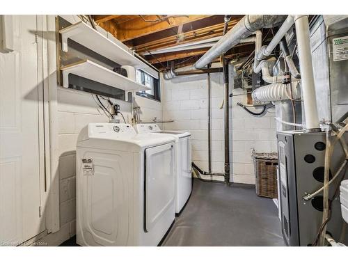 1142 Stanley Drive, Burlington, ON - Indoor Photo Showing Laundry Room