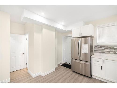 922 Burlington Street E, Hamilton, ON - Indoor Photo Showing Kitchen