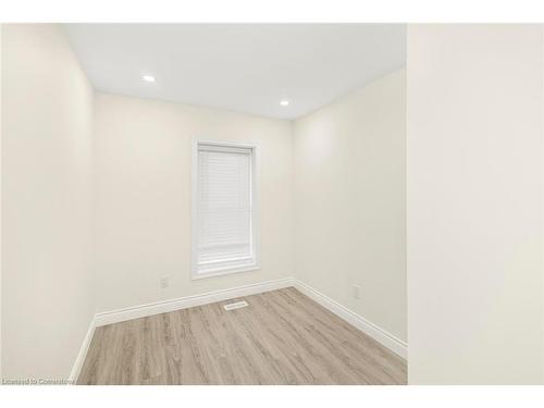 922 Burlington Street E, Hamilton, ON - Indoor Photo Showing Other Room